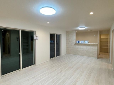  | 変化のあるクロス（壁紙）で奥… 