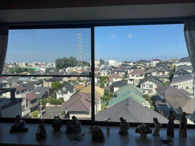  | リビングから青葉台の街が望め… 