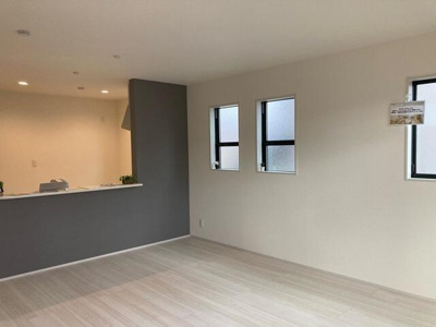  | モダンなアクセントクロス採用… 