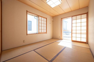  | １階東側の和室（６帖）　角部… 