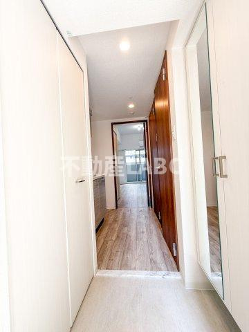 エスリード難波AGREAの玄関