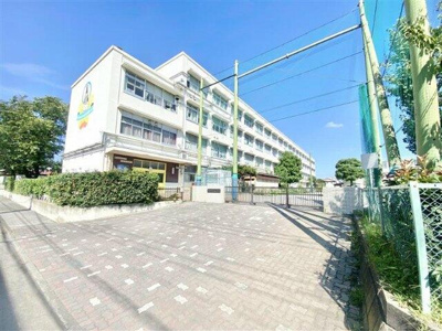  | 横浜市立新吉田小学校まで373m 