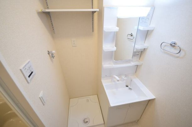 プルメリアの独立洗面台