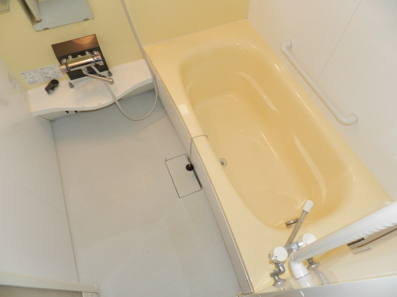 登別市若草町5丁目3-3戸建の浴室