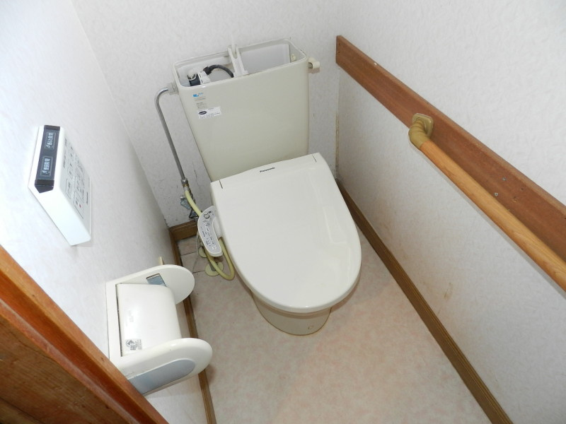 登別市若草町5丁目3-3戸建のトイレ