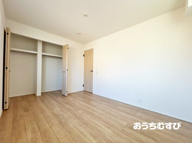 春日井市高蔵寺町六丁目第1期(全2棟)の洋室