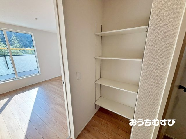 春日井市高蔵寺町六丁目第1期(全2棟)の収納