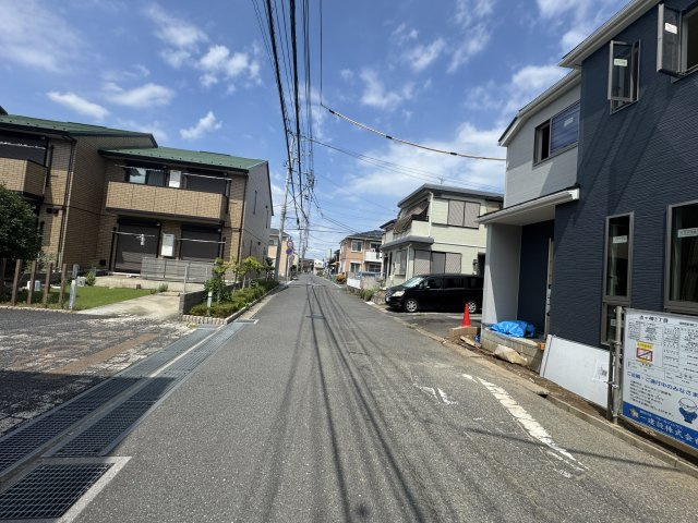 松戸市古ケ崎３丁目新築戸建の前面道路含む現地写真|西側前面道路・幅員約6ｍ