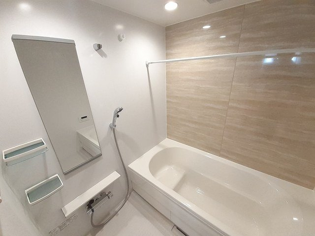 ＨｅｒｉｔａｇｅⅠの浴室|ゆったり過ごせるお風呂です