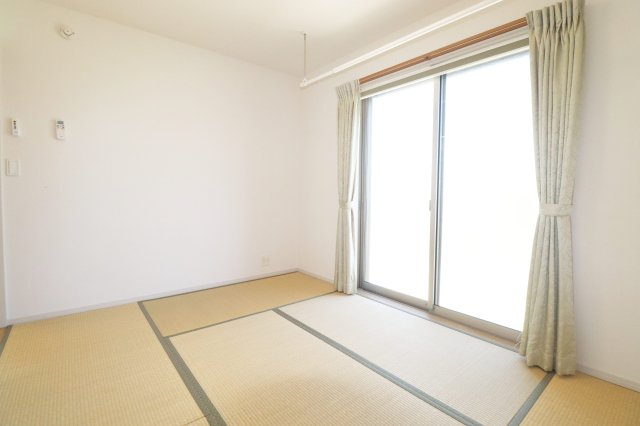 【築浅中古】郡山市久留米６丁目　　　　　　　柴宮小学校、郡山第７中学区の和室