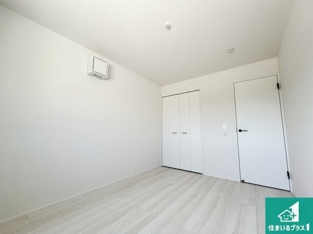 東近江市林田町　第24-1期　新築一戸建ての洋室|収納スペースが充実しているので子供の成長に合わせてたくさん収納ができます！家族構成に合わせた様々な活用ができる収納！
