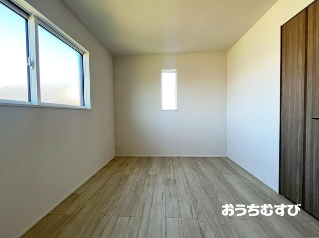 春日井市坂下町第１期(全4棟)の洋室
