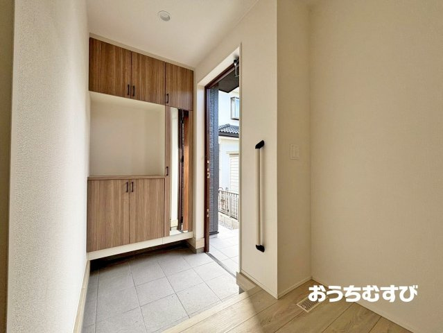 春日井市坂下町第１期(全4棟)の玄関