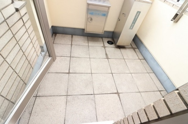 渋谷区広尾１丁目の賃貸マンションのバルコニー|反転タイプ参照