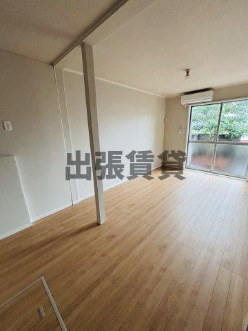 CASA UMEMORIZAKAの居間・リビング