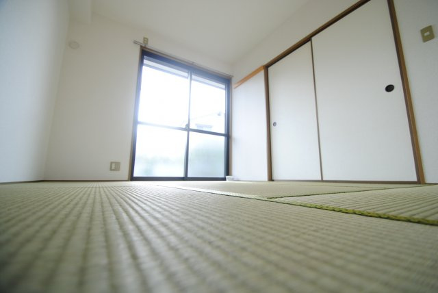 グランドール国分 A棟の和室|※同タイプのイメージ写真　現況優先