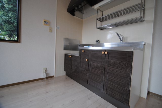 グランドール国分 A棟のキッチン|※同タイプのイメージ写真　現況優先