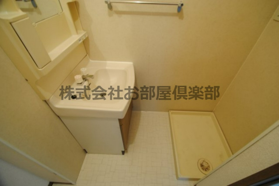 グランドール国分 A棟の独立洗面台|※同タイプのイメージ写真　現況優先