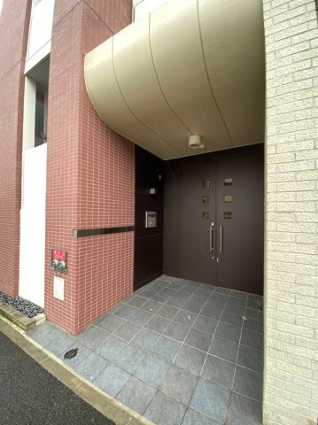 ヴァリエ東別院　名古屋市賃貸　仲介手数料無料のエントランス