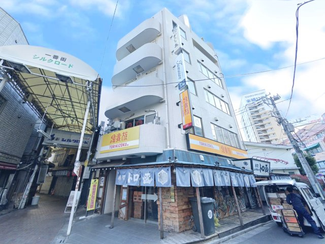 亀屋ビルの外観