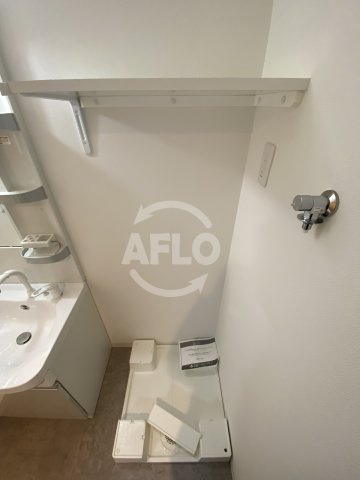 La Douceur梅田Eastの洗面所|La Douceur梅田East　洗濯機置き場