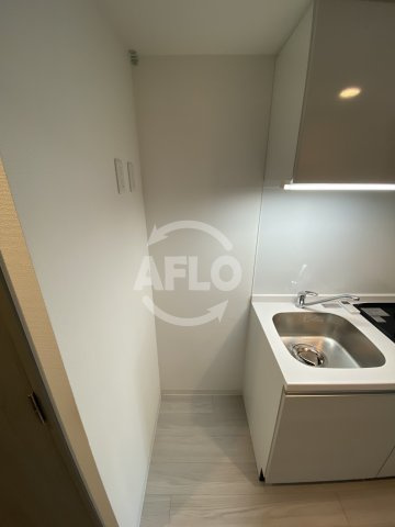 La Douceur梅田Eastのキッチン|La Douceur梅田East　冷蔵庫置き場