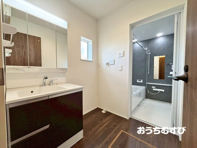 春日井市坂下町第１期(全4棟)の独立洗面台