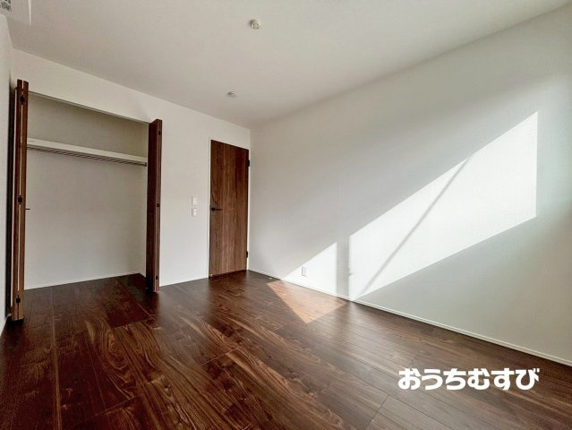 春日井市坂下町第１期(全4棟)の洋室