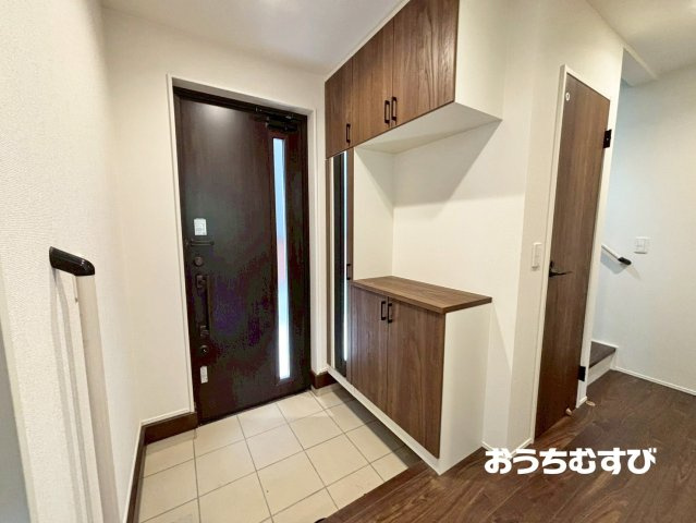 春日井市坂下町第１期(全4棟)の玄関