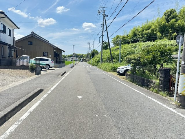 【前面道路含む現地写真】 | 小牧市大字大草3861-2