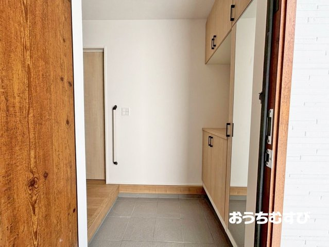 春日井市坂下町第1期(全4棟)の玄関