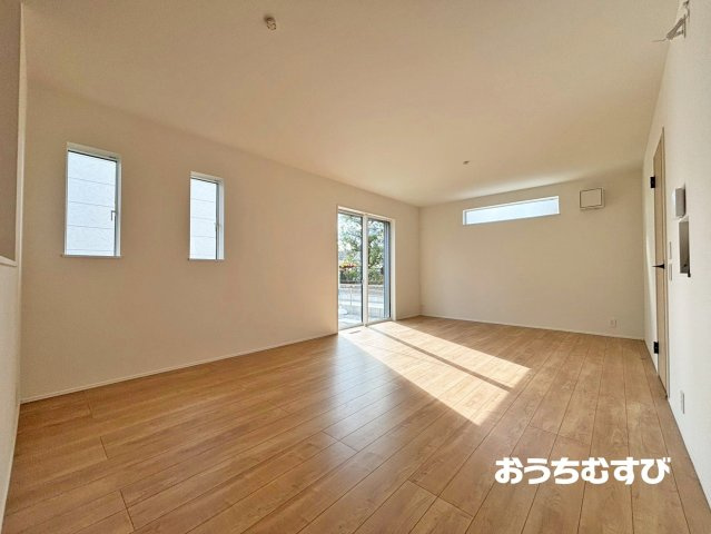 春日井市坂下町第1期(全4棟)の居間・リビング