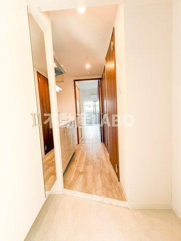 エスリード難波AGREAの玄関