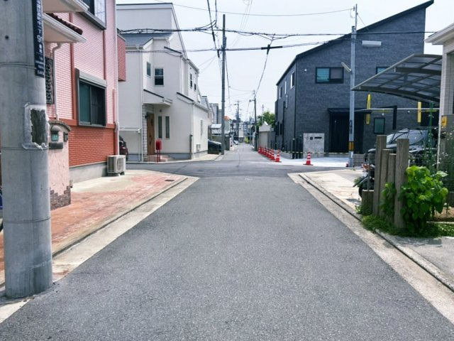 浜寺諏訪森町中　南海本線諏訪ノ森駅　の前面道路含む現地写真
