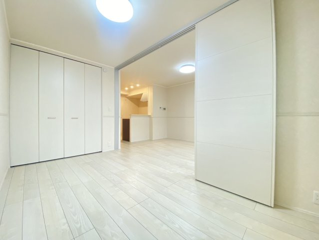 【新築】Urban Bliss（アーバンブリス）の洋室