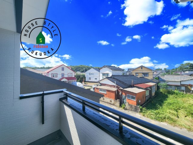 福津市津屋崎1丁目第4-2棟（1号棟）の展望|窓から緑が見える物件も魅力的です。