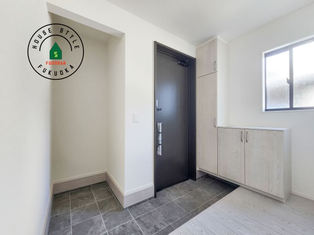 福津市津屋崎1丁目第4-2棟（1号棟）の防犯設備|二重ロックでしっかり防犯対策ができます。