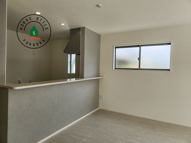 福津市津屋崎1丁目第4-2棟（2号棟）のキッチン|キッチンから立ち込める香りが今日の料理を期待させます。