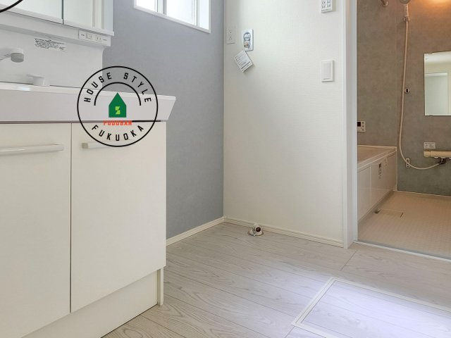 福津市津屋崎1丁目第4-2棟（2号棟）のランドリースペース|ランドリースペースとなります。広々して有効的にご使用できます。 