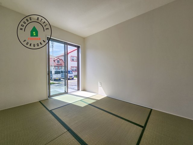 福津市津屋崎1丁目第4-2棟（2号棟）の和室|柔らかい畳が心地よい和室