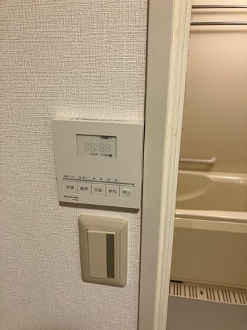 ルネシティ新在家南町２ＤＫの洗面所|ゆったりとスペースのある洗面所