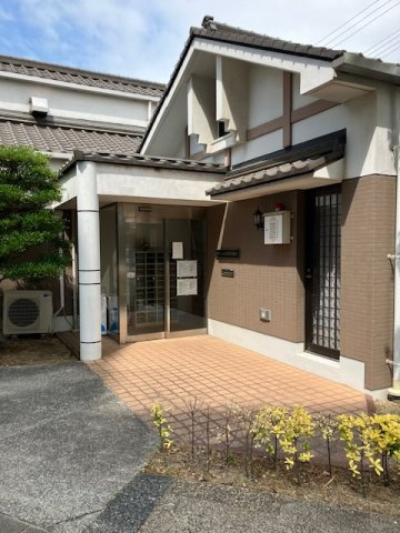 ルネシティ新在家南町２ＤＫのエントランス|清潔なエントランスです