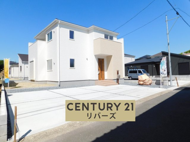 津島市愛宕町５丁目の新築一戸建の外観|☆５号棟☆　　ラスト１棟！！いつでもご案内出来ます♪（お問合せ当日、平日、水曜、夜間でもＯＫ）　敷地５４．２７坪！　駐車並列３台ＯＫ！　広々庭付き♪　続き間ＬＤＫ２２．２５帖♪　2階全居室ＷＩＣ完備！
