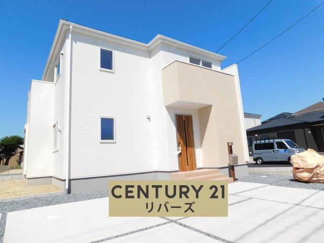 津島市愛宕町５丁目の新築一戸建の外観|☆５号棟☆　　ラスト１棟！！いつでもご案内出来ます♪（お問合せ当日、平日、水曜、夜間でもＯＫ）　敷地５４．２７坪！　駐車並列３台ＯＫ！　広々庭付き♪　続き間ＬＤＫ２２．２５帖♪　2階全居室ＷＩＣ完備！