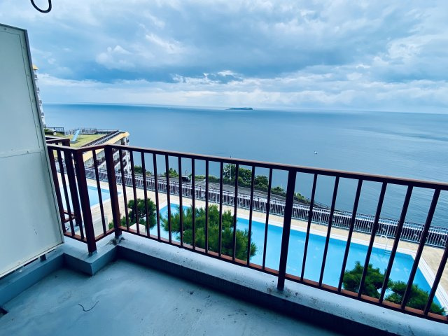 マンション南熱海のバルコニー