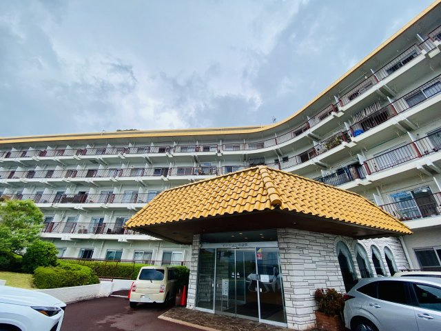 マンション南熱海のエントランス|建物入り口