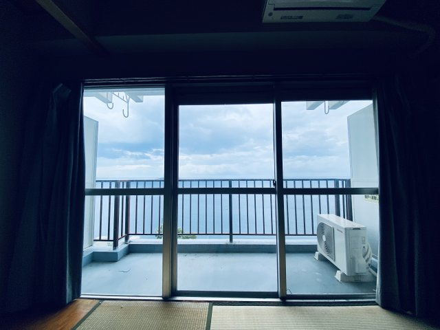 マンション南熱海のバルコニー