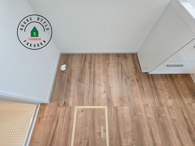 春日市須玖南6丁目第2-2棟(1号棟)のランドリースペース|ランドリースペースとなります。広々して有効的にご使用できます。 