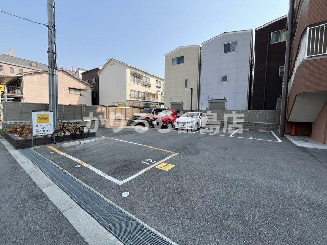 プレジオ都島本通の駐車場
