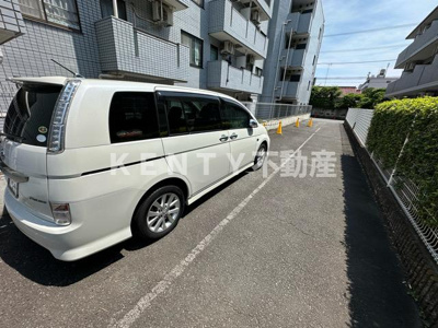 【駐車場】 | ホワイトコートカヤ | カースペースがあります